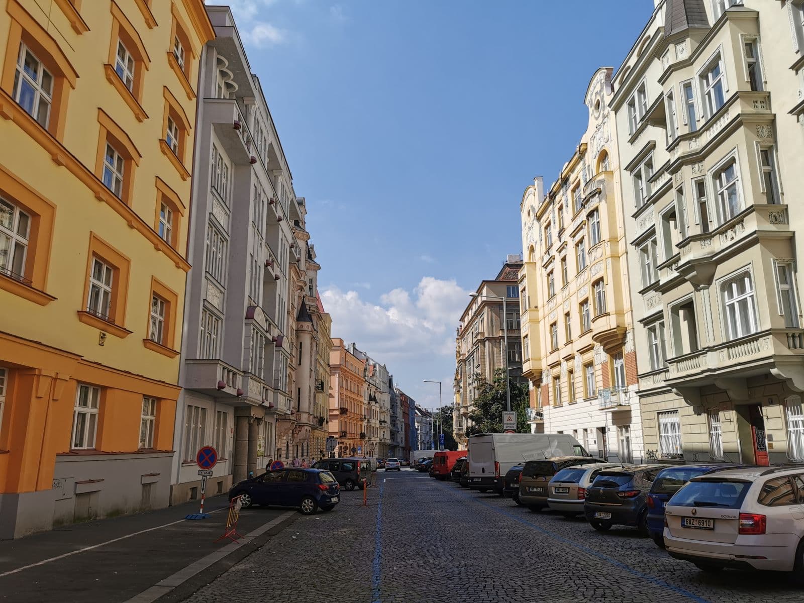 1 bedroom with open-plan kitchen flat to rent, 55 m², Polská, Prague, Prague 1 bedroom with open-plan kitchen flat to rent, 55 m², Polská, Prague, Prague