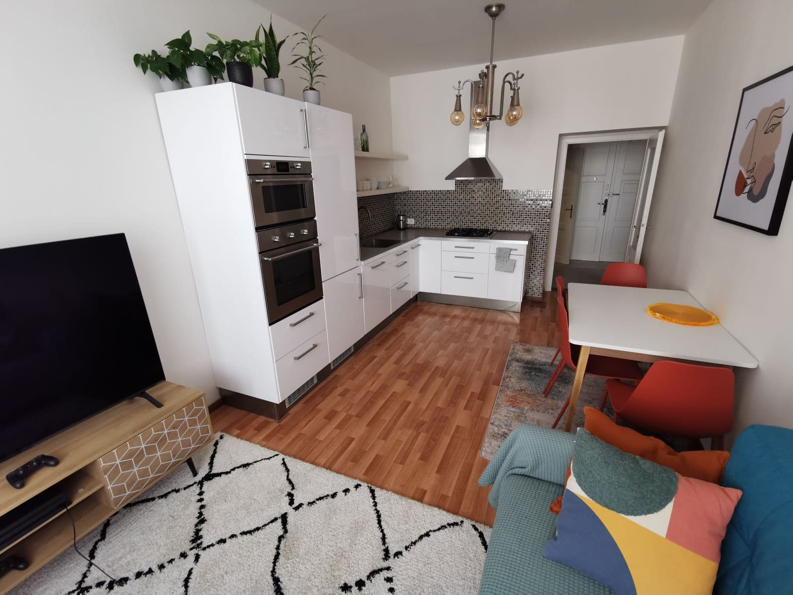 1 bedroom with open-plan kitchen flat to rent, 55 m², Polská, Prague, Prague 1 bedroom with open-plan kitchen flat to rent, 55 m², Polská, Prague, Prague