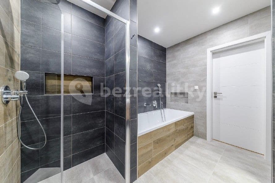 2 bedroom with open-plan kitchen flat to rent, 80 m², Legionářů, Prague, Prague 2 bedroom with open-plan kitchen flat to rent, 80 m², Legionářů, Prague, Prague