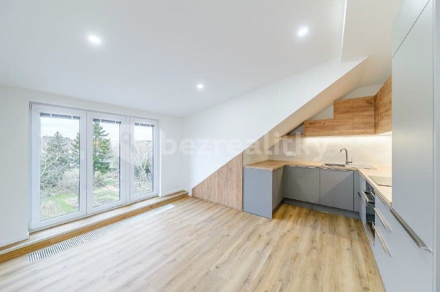 2 bedroom with open-plan kitchen flat to rent, 80 m², Legionářů, Prague, Prague 2 bedroom with open-plan kitchen flat to rent, 80 m², Legionářů, Prague, Prague