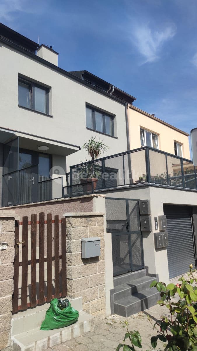 2 bedroom with open-plan kitchen flat to rent, 80 m², Legionářů, Prague, Prague 2 bedroom with open-plan kitchen flat to rent, 80 m², Legionářů, Prague, Prague