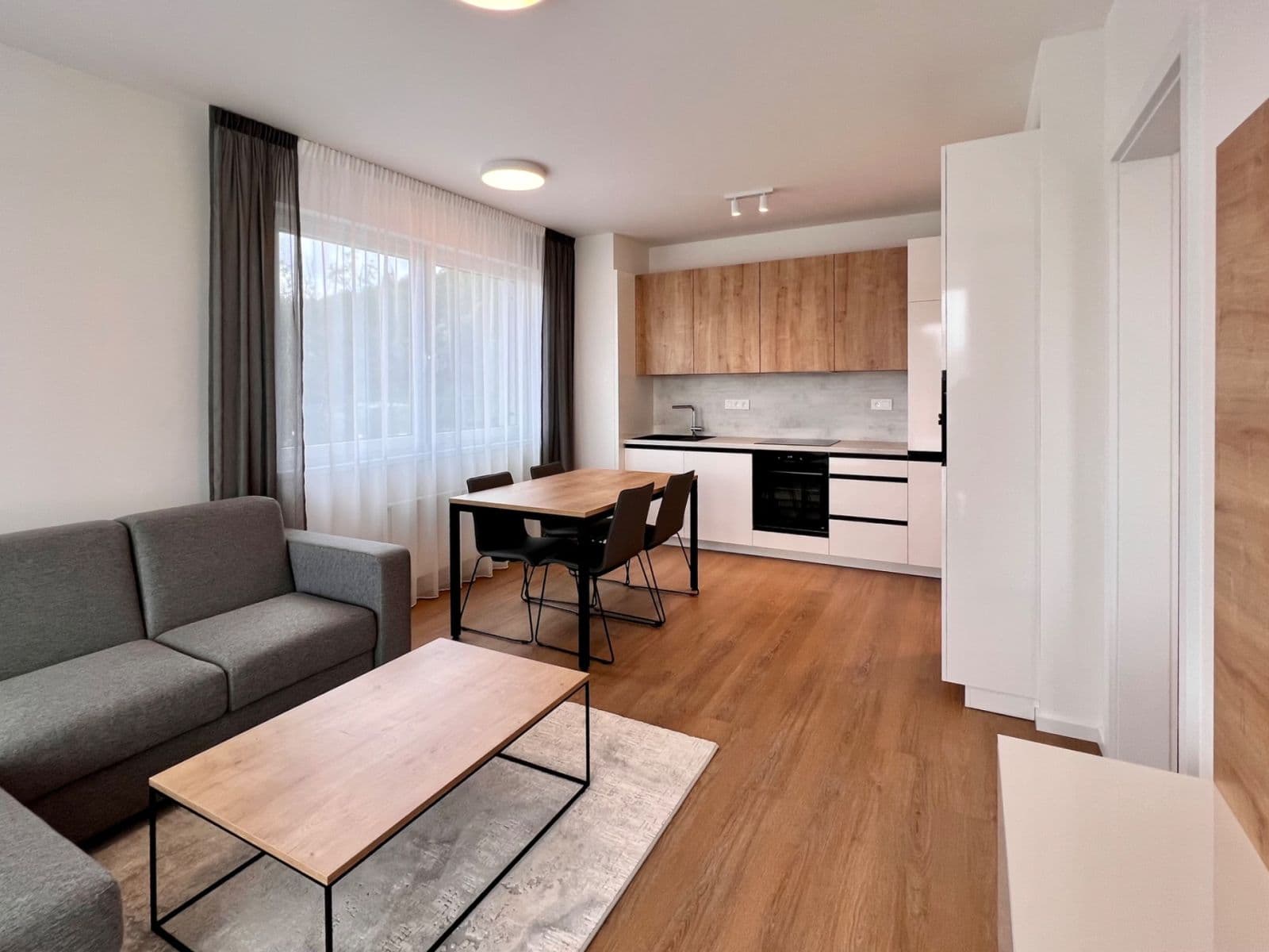 2 bedroom with open-plan kitchen flat to rent, 65 m², U Plynárny, Prague, Prague 2 bedroom with open-plan kitchen flat to rent, 65 m², U Plynárny, Prague, Prague