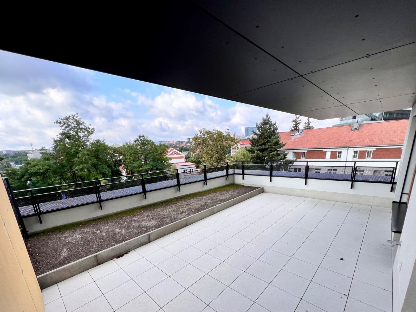2 bedroom with open-plan kitchen flat to rent, 65 m², U Plynárny, Prague, Prague 2 bedroom with open-plan kitchen flat to rent, 65 m², U Plynárny, Prague, Prague