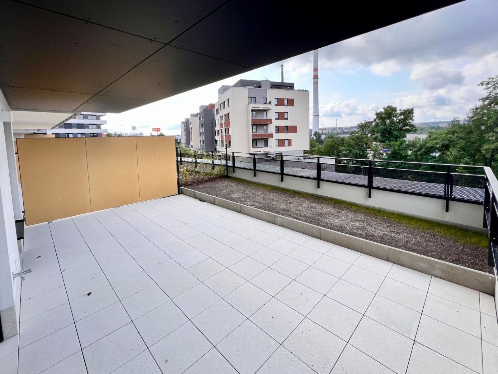2 bedroom with open-plan kitchen flat to rent, 65 m², U Plynárny, Prague, Prague 2 bedroom with open-plan kitchen flat to rent, 65 m², U Plynárny, Prague, Prague