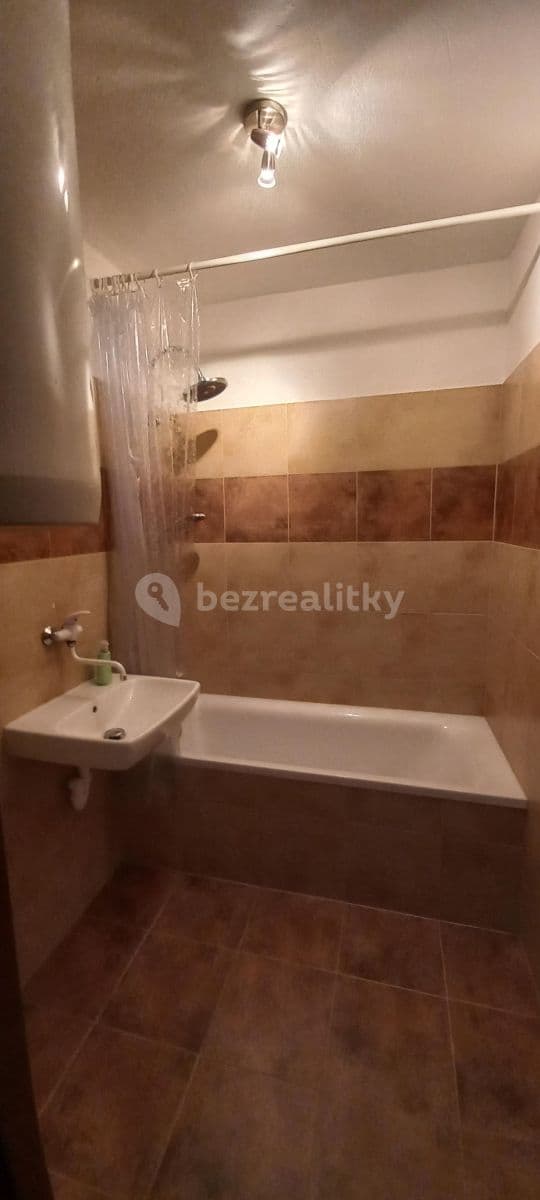 4 bedroom flat to rent, 86 m², Sídliště Ⅱ, Kamenice, Středočeský Region 4 bedroom flat to rent, 86 m², Sídliště Ⅱ, Kamenice, Středočeský Region