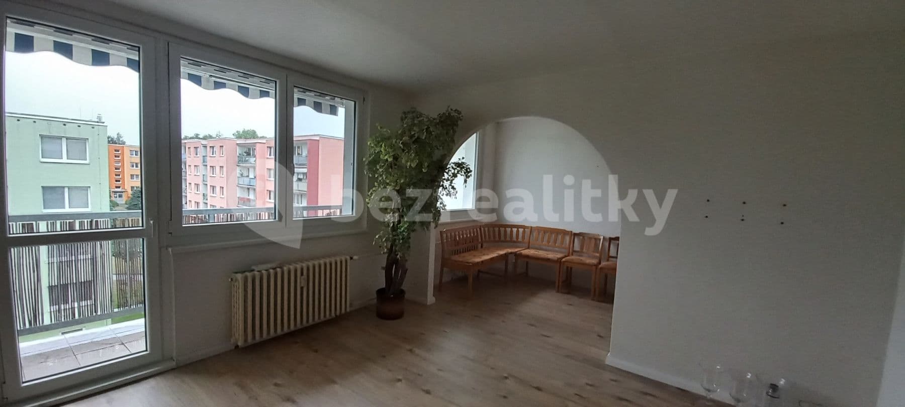 4 bedroom flat to rent, 86 m², Sídliště Ⅱ, Kamenice, Středočeský Region 4 bedroom flat to rent, 86 m², Sídliště Ⅱ, Kamenice, Středočeský Region
