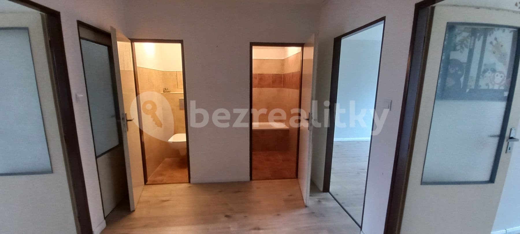 4 bedroom flat to rent, 86 m², Sídliště Ⅱ, Kamenice, Středočeský Region 4 bedroom flat to rent, 86 m², Sídliště Ⅱ, Kamenice, Středočeský Region