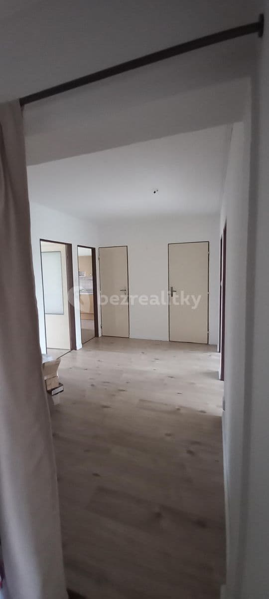 4 bedroom flat to rent, 86 m², Sídliště Ⅱ, Kamenice, Středočeský Region 4 bedroom flat to rent, 86 m², Sídliště Ⅱ, Kamenice, Středočeský Region