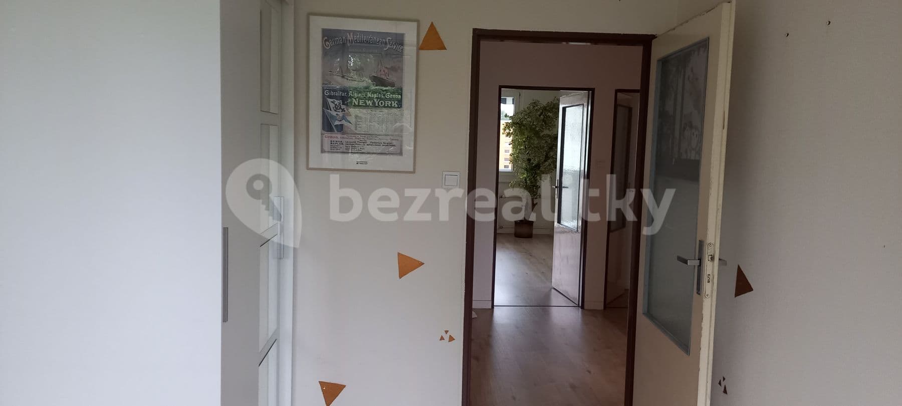 4 bedroom flat to rent, 86 m², Sídliště Ⅱ, Kamenice, Středočeský Region 4 bedroom flat to rent, 86 m², Sídliště Ⅱ, Kamenice, Středočeský Region