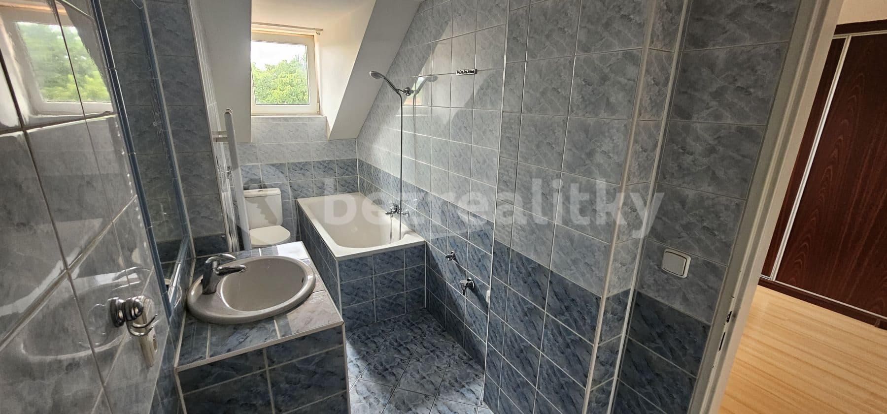 2 bedroom with open-plan kitchen flat to rent, 72 m², gen. Klapálka, Kladno, Středočeský Region 2 bedroom with open-plan kitchen flat to rent, 72 m², gen. Klapálka, Kladno, Středočeský Region