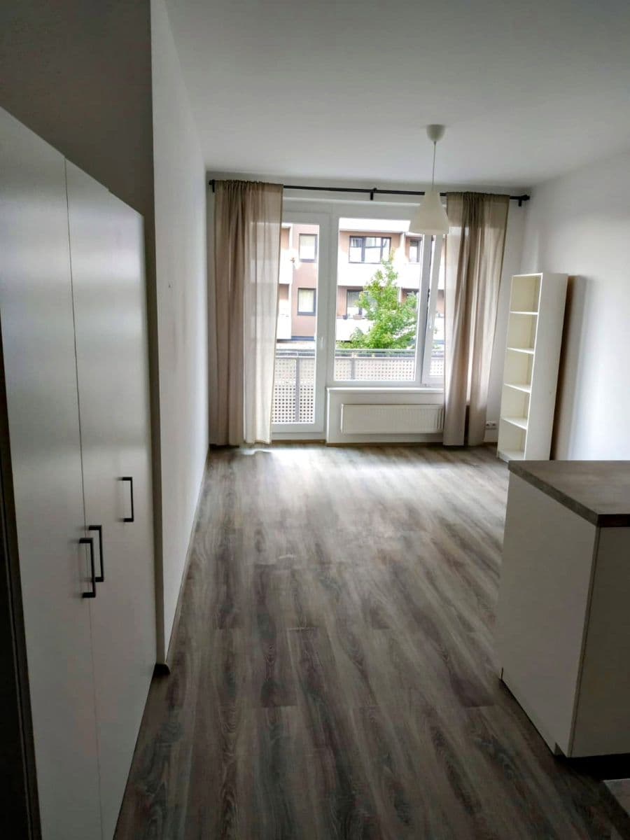 Studio flat to rent, 31 m², Honzíkova, Prague, Prague Studio flat to rent, 31 m², Honzíkova, Prague, Prague