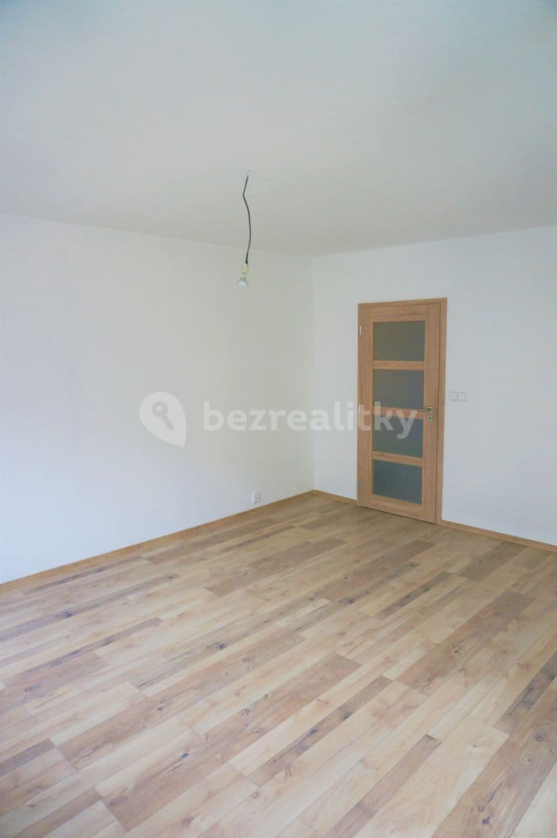 2 bedroom with open-plan kitchen flat to rent, 79 m², Borovanského, Prague, Prague 2 bedroom with open-plan kitchen flat to rent, 79 m², Borovanského, Prague, Prague