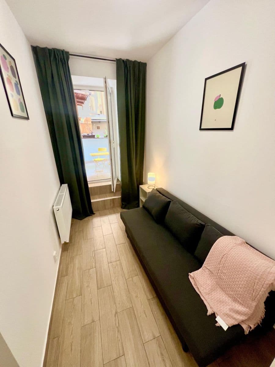 1 bedroom with open-plan kitchen flat to rent, 49 m², Holečkova, Prague, Prague 1 bedroom with open-plan kitchen flat to rent, 49 m², Holečkova, Prague, Prague