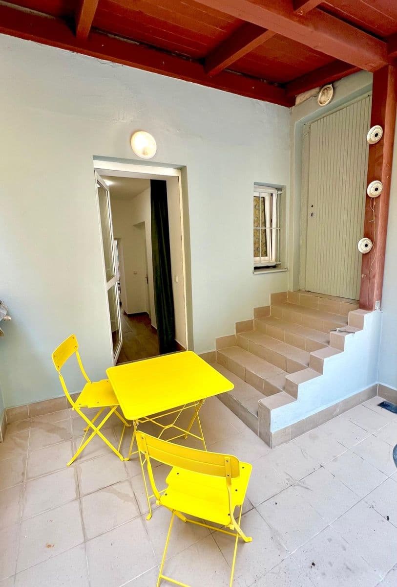 1 bedroom with open-plan kitchen flat to rent, 49 m², Holečkova, Prague, Prague 1 bedroom with open-plan kitchen flat to rent, 49 m², Holečkova, Prague, Prague