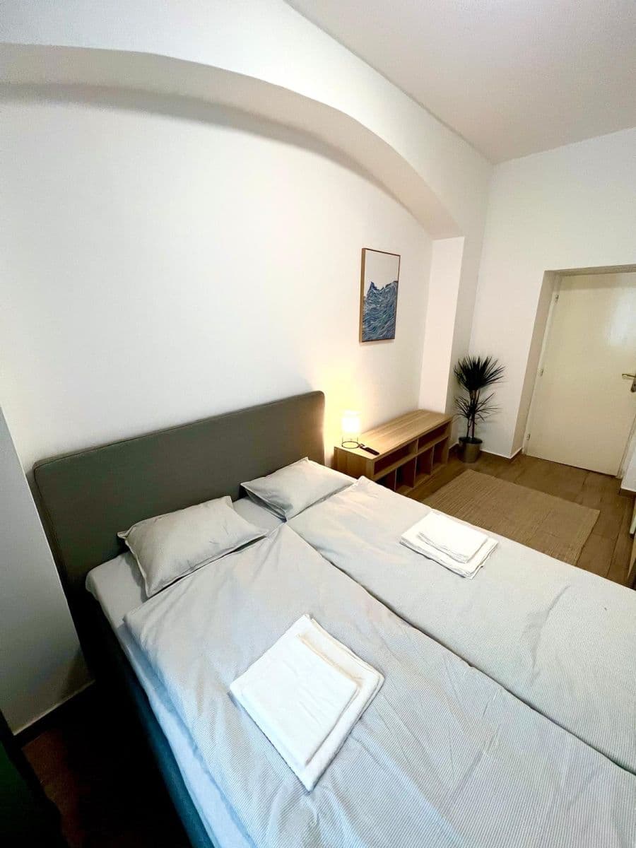 1 bedroom with open-plan kitchen flat to rent, 49 m², Holečkova, Prague, Prague 1 bedroom with open-plan kitchen flat to rent, 49 m², Holečkova, Prague, Prague
