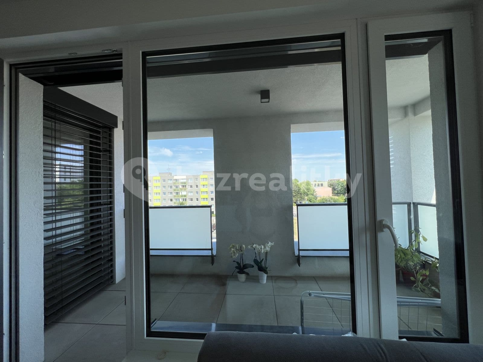 2 bedroom with open-plan kitchen flat to rent, 71 m², Wassermannova, Prague, Prague 2 bedroom with open-plan kitchen flat to rent, 71 m², Wassermannova, Prague, Prague