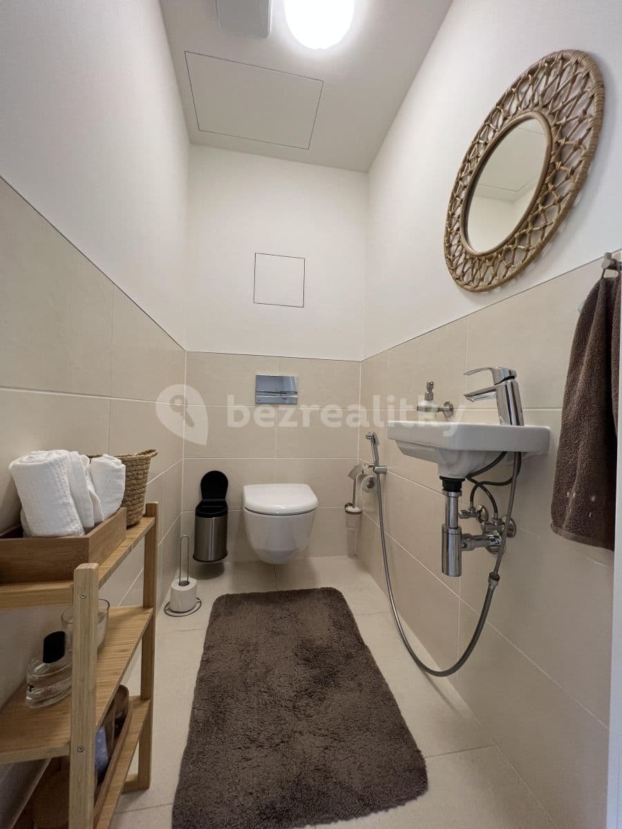 2 bedroom with open-plan kitchen flat to rent, 71 m², Wassermannova, Prague, Prague 2 bedroom with open-plan kitchen flat to rent, 71 m², Wassermannova, Prague, Prague
