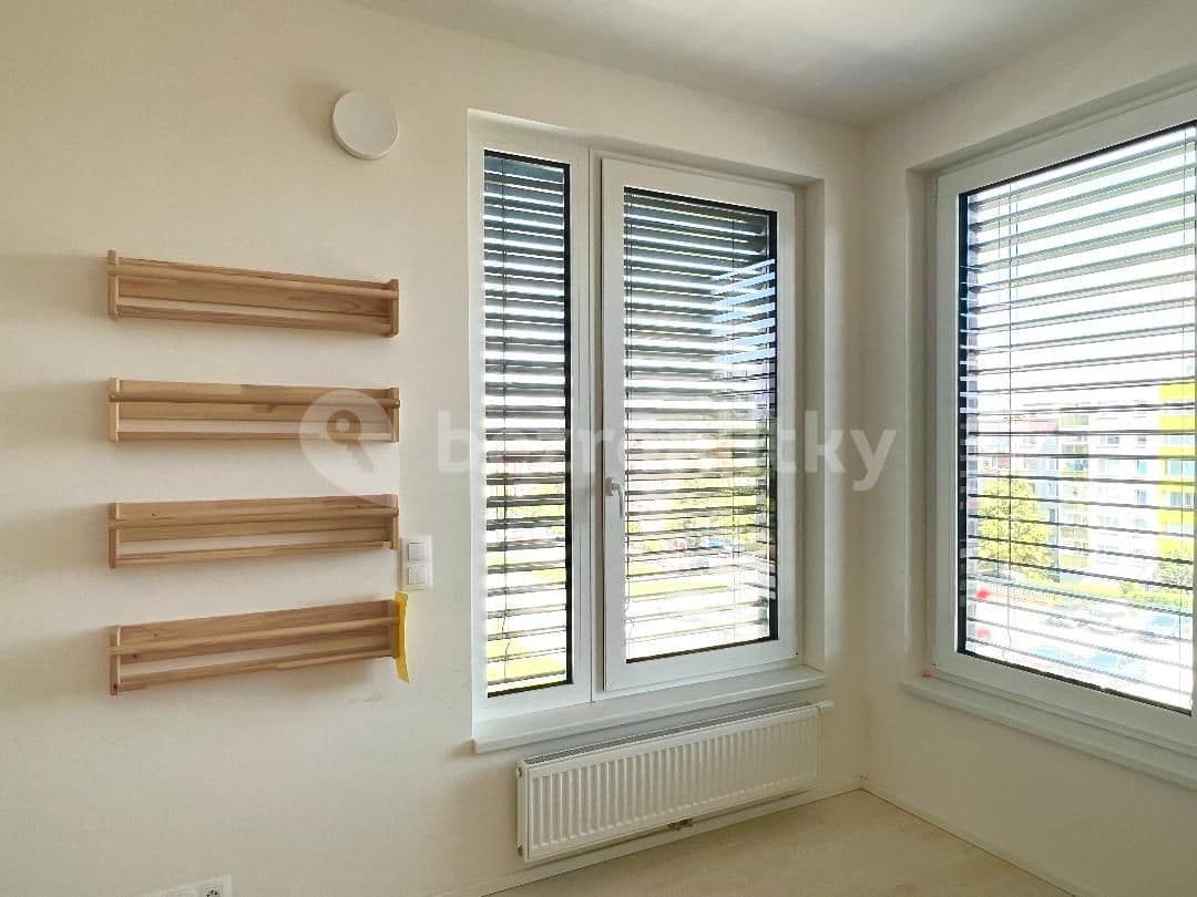 2 bedroom with open-plan kitchen flat to rent, 71 m², Wassermannova, Prague, Prague 2 bedroom with open-plan kitchen flat to rent, 71 m², Wassermannova, Prague, Prague