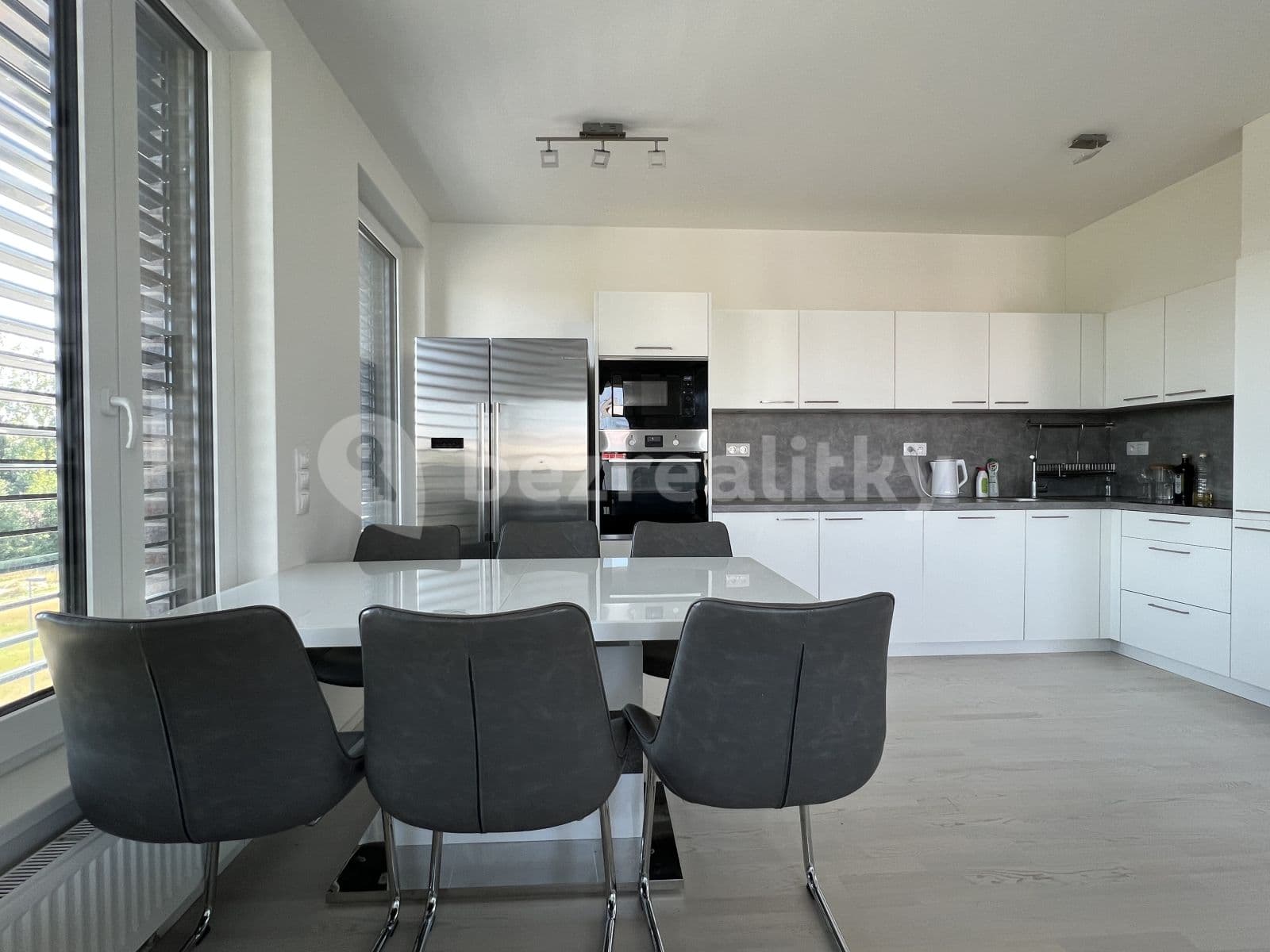 2 bedroom with open-plan kitchen flat to rent, 71 m², Wassermannova, Prague, Prague 2 bedroom with open-plan kitchen flat to rent, 71 m², Wassermannova, Prague, Prague