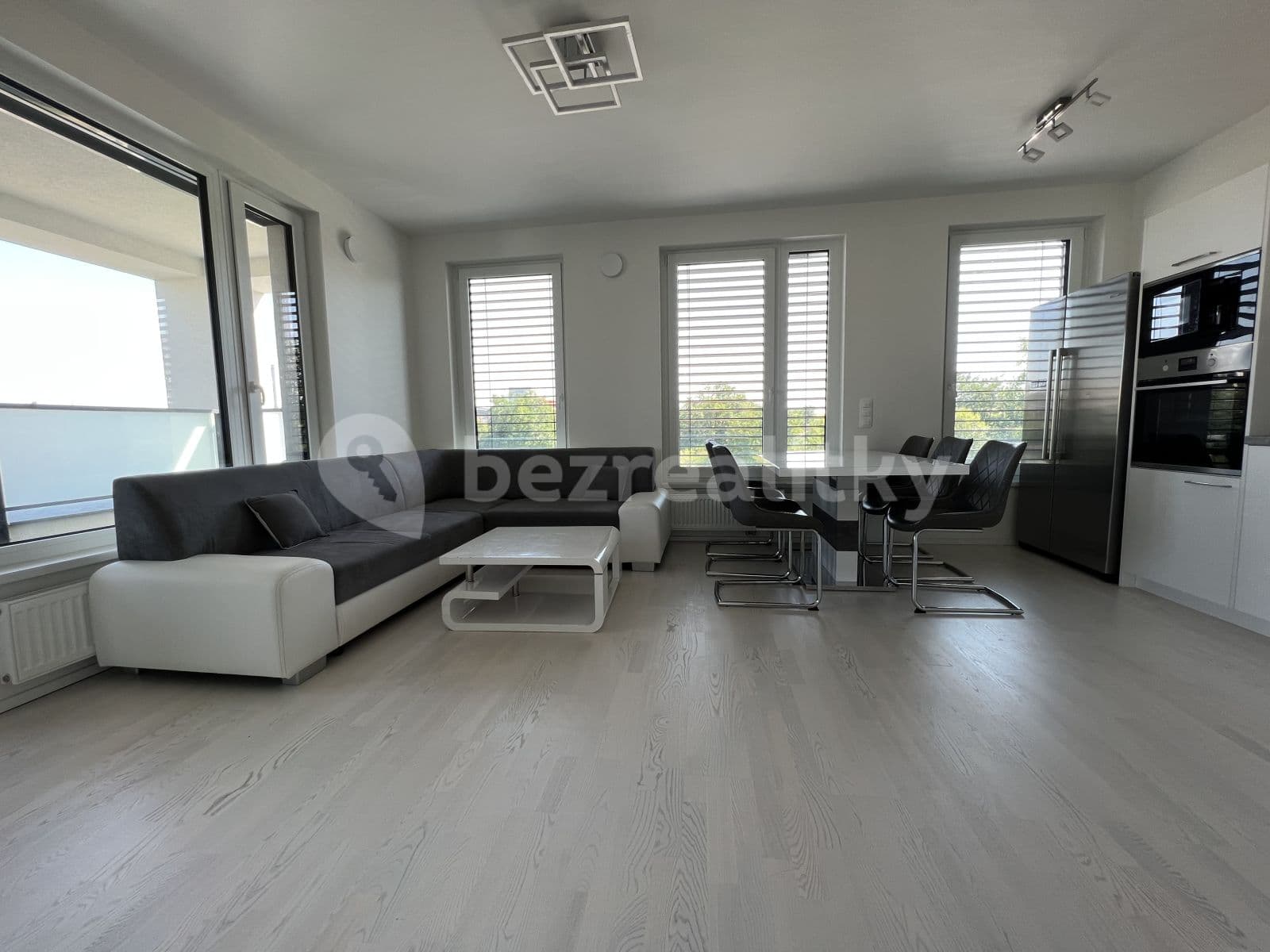 2 bedroom with open-plan kitchen flat to rent, 71 m², Wassermannova, Prague, Prague 2 bedroom with open-plan kitchen flat to rent, 71 m², Wassermannova, Prague, Prague