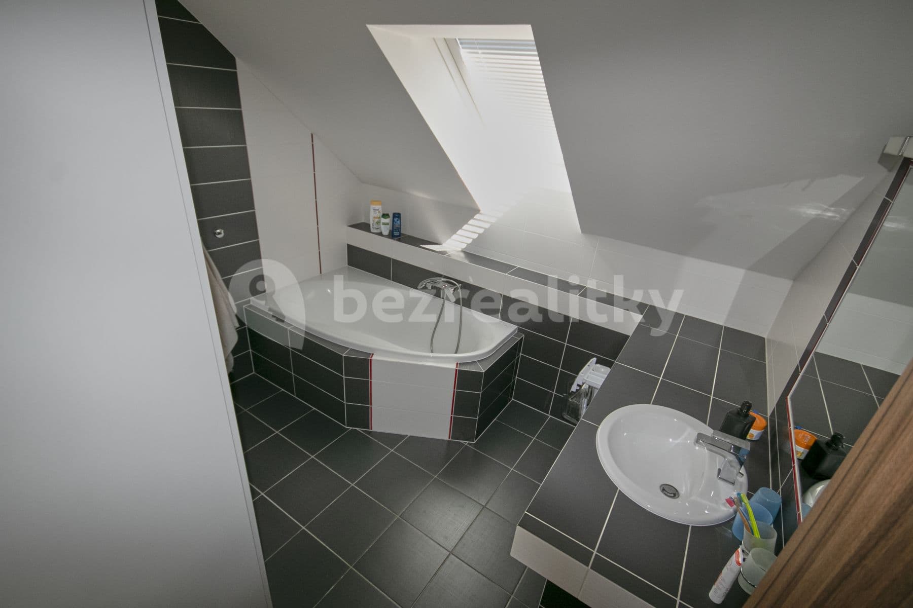 house to rent, 140 m², Na Pavelce, Zlín, Zlínský Region house to rent, 140 m², Na Pavelce, Zlín, Zlínský Region