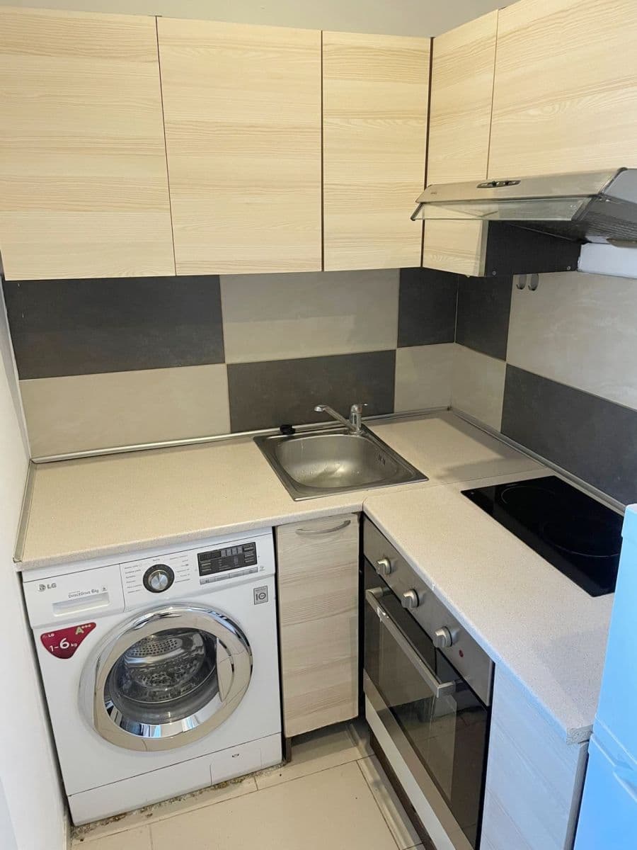 Studio flat to rent, 30 m², Prostřední, Prague, Prague Studio flat to rent, 30 m², Prostřední, Prague, Prague