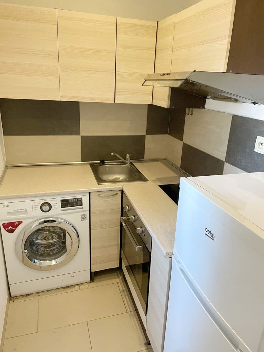 Studio flat to rent, 30 m², Prostřední, Prague, Prague Studio flat to rent, 30 m², Prostřední, Prague, Prague