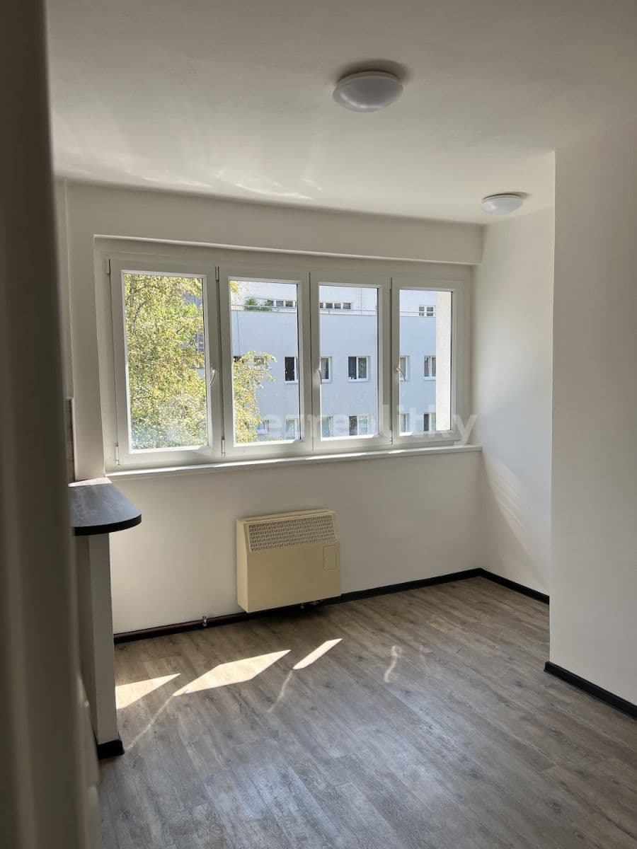 1 bedroom with open-plan kitchen flat to rent, 43 m², Svojsíkova, Prague, Prague 1 bedroom with open-plan kitchen flat to rent, 43 m², Svojsíkova, Prague, Prague