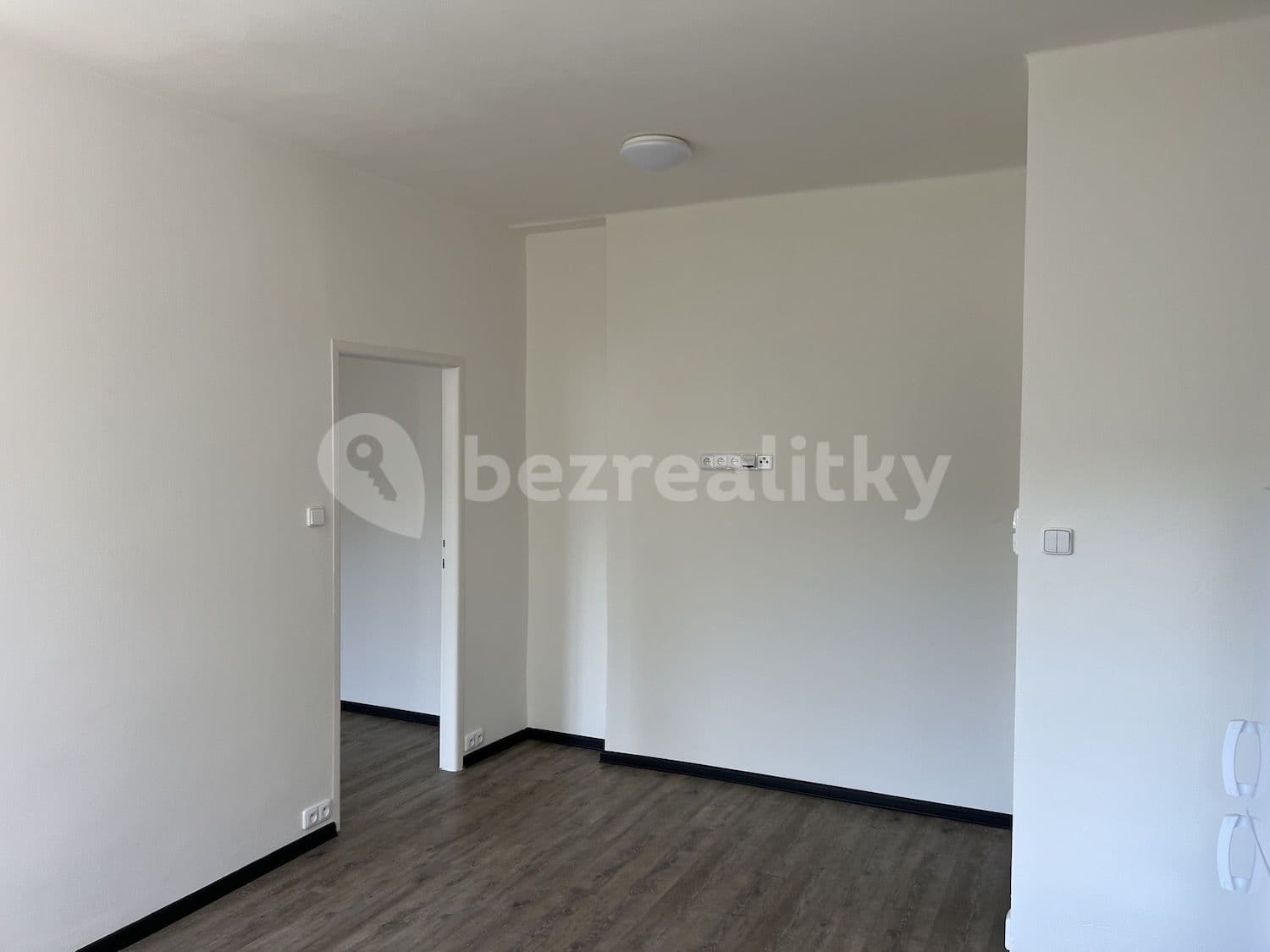 1 bedroom with open-plan kitchen flat to rent, 43 m², Svojsíkova, Prague, Prague 1 bedroom with open-plan kitchen flat to rent, 43 m², Svojsíkova, Prague, Prague