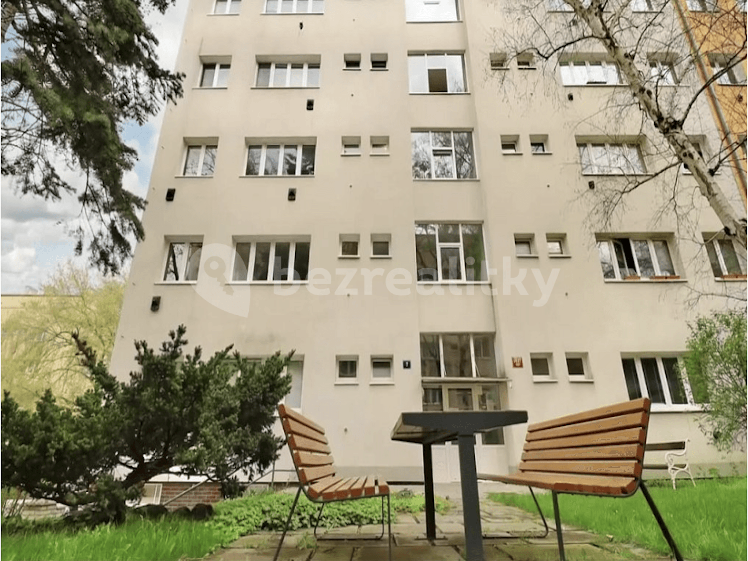 1 bedroom with open-plan kitchen flat to rent, 43 m², Svojsíkova, Prague, Prague 1 bedroom with open-plan kitchen flat to rent, 43 m², Svojsíkova, Prague, Prague