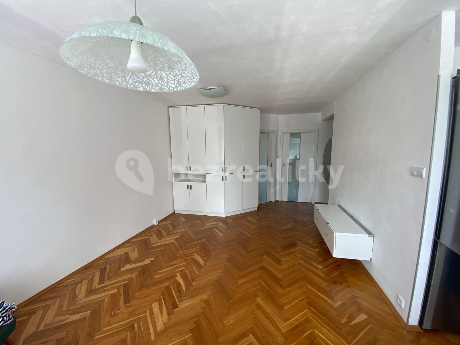2 bedroom with open-plan kitchen flat to rent, 60 m², K Olympiku, Prague, Prague 2 bedroom with open-plan kitchen flat to rent, 60 m², K Olympiku, Prague, Prague