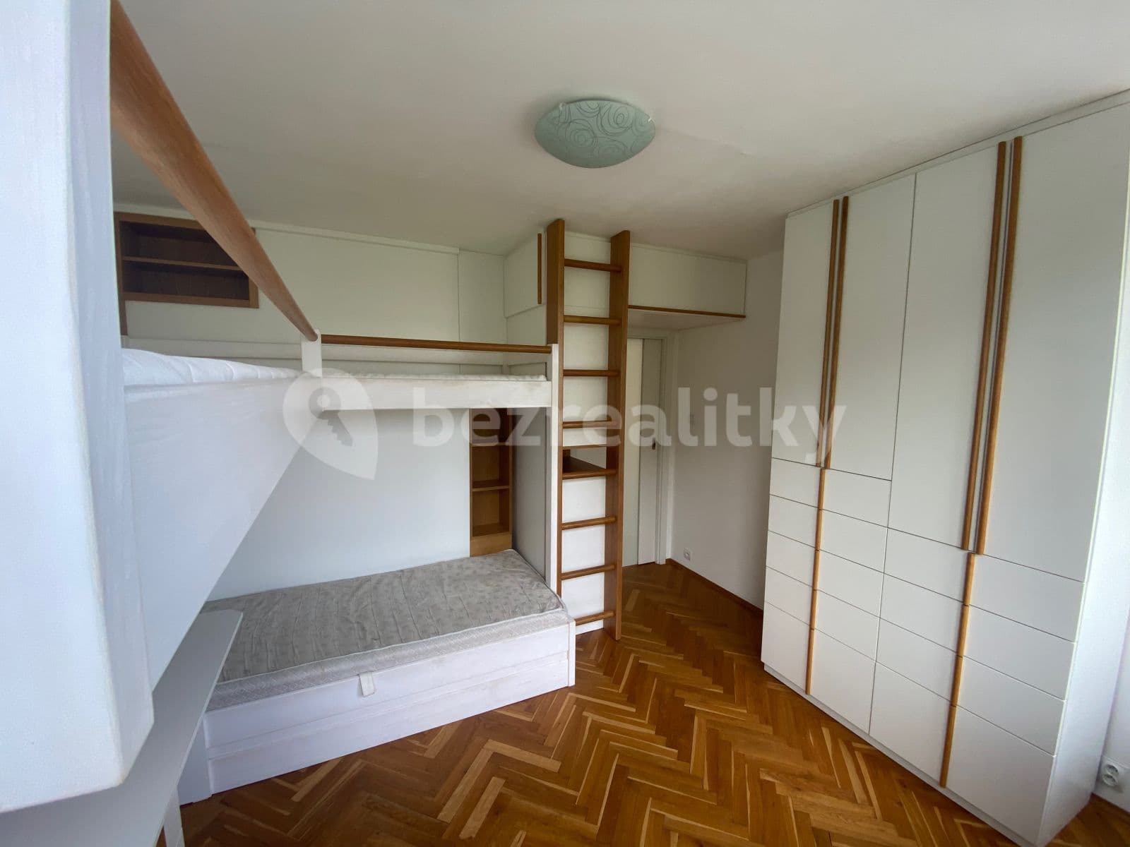 2 bedroom with open-plan kitchen flat to rent, 60 m², K Olympiku, Prague, Prague 2 bedroom with open-plan kitchen flat to rent, 60 m², K Olympiku, Prague, Prague