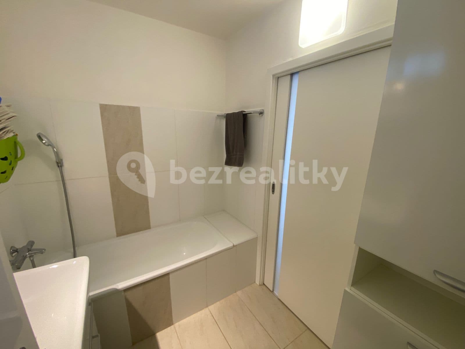 2 bedroom with open-plan kitchen flat to rent, 60 m², K Olympiku, Prague, Prague 2 bedroom with open-plan kitchen flat to rent, 60 m², K Olympiku, Prague, Prague