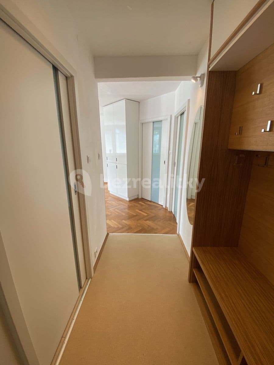 2 bedroom with open-plan kitchen flat to rent, 60 m², K Olympiku, Prague, Prague 2 bedroom with open-plan kitchen flat to rent, 60 m², K Olympiku, Prague, Prague