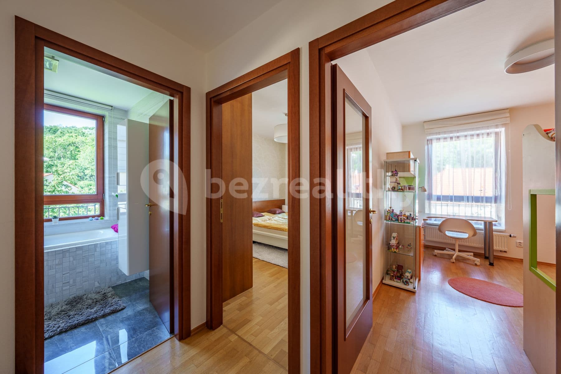 2 bedroom with open-plan kitchen flat to rent, 80 m², Podvinný mlýn, Prague, Prague 2 bedroom with open-plan kitchen flat to rent, 80 m², Podvinný mlýn, Prague, Prague