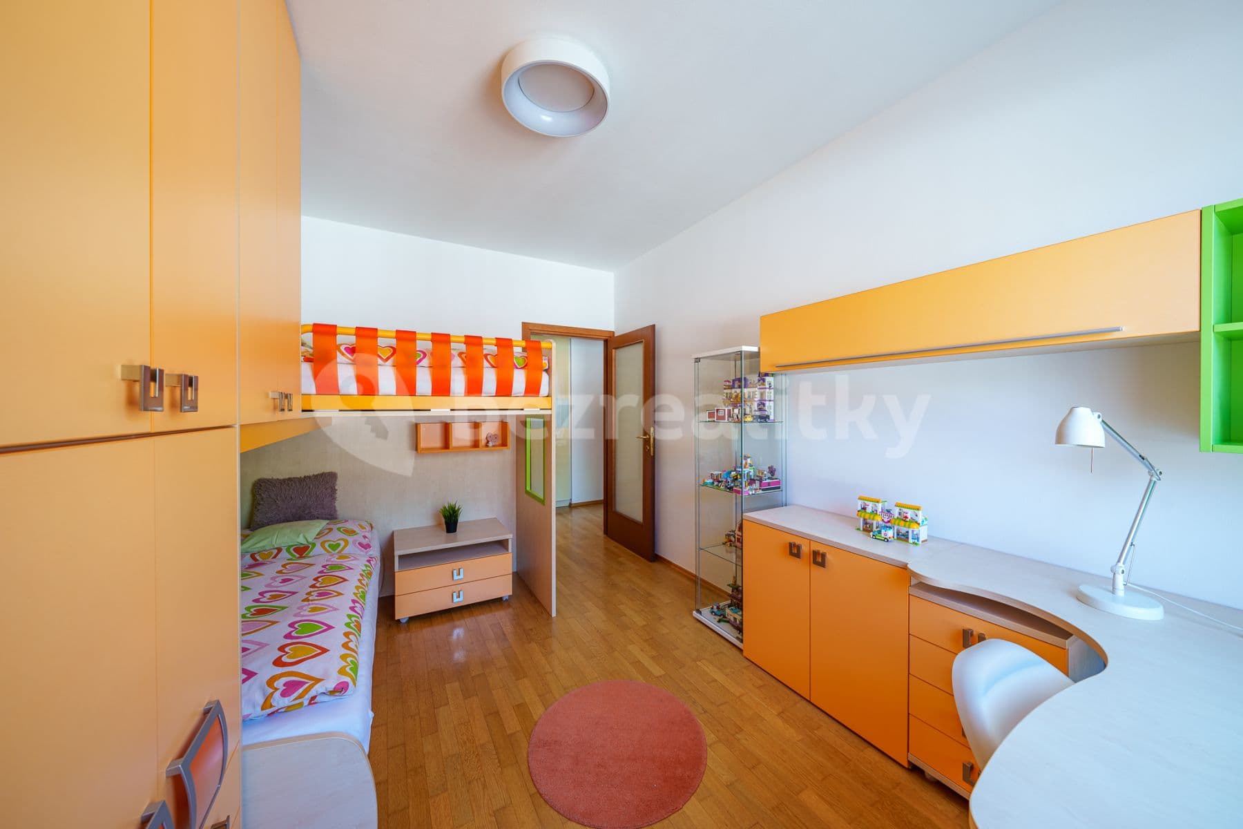2 bedroom with open-plan kitchen flat to rent, 80 m², Podvinný mlýn, Prague, Prague 2 bedroom with open-plan kitchen flat to rent, 80 m², Podvinný mlýn, Prague, Prague