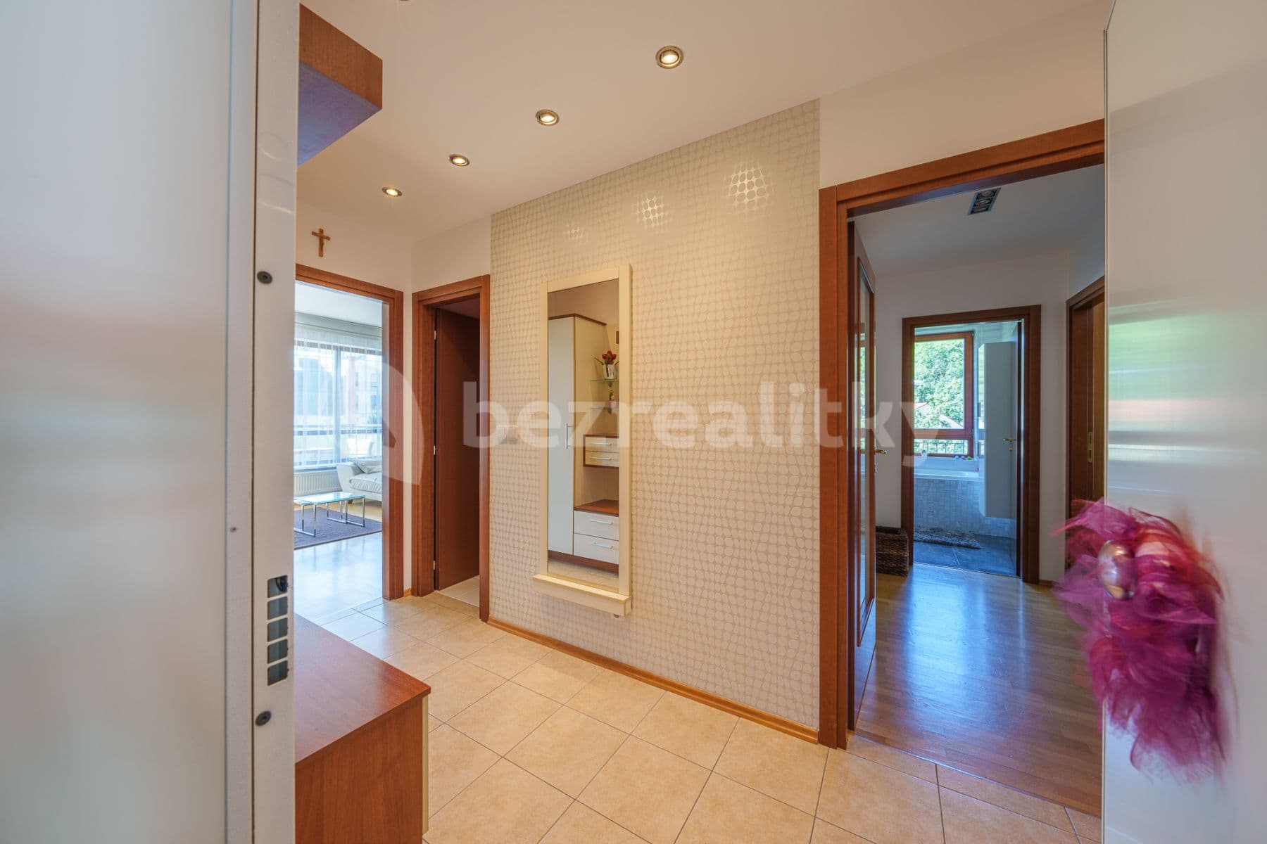 2 bedroom with open-plan kitchen flat to rent, 80 m², Podvinný mlýn, Prague, Prague 2 bedroom with open-plan kitchen flat to rent, 80 m², Podvinný mlýn, Prague, Prague