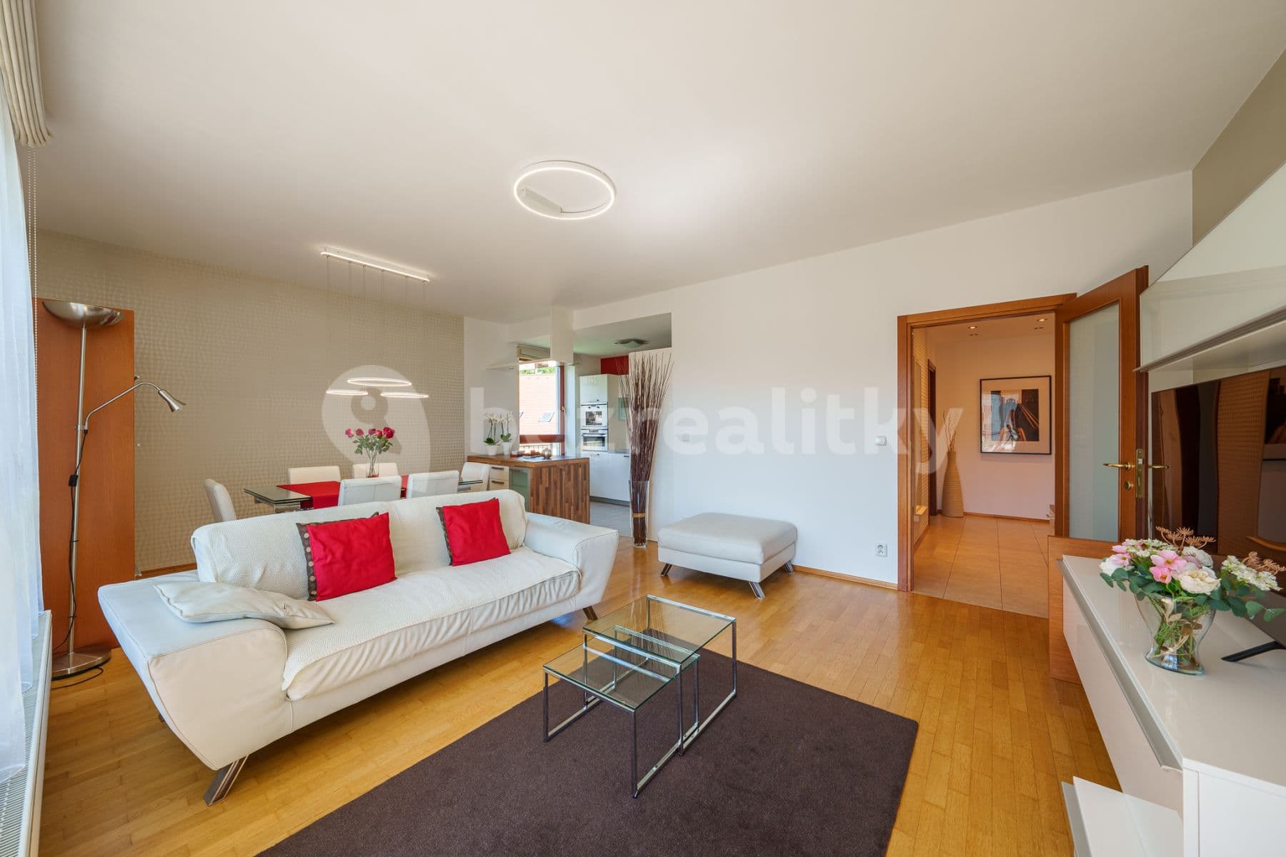 2 bedroom with open-plan kitchen flat to rent, 80 m², Podvinný mlýn, Prague, Prague 2 bedroom with open-plan kitchen flat to rent, 80 m², Podvinný mlýn, Prague, Prague