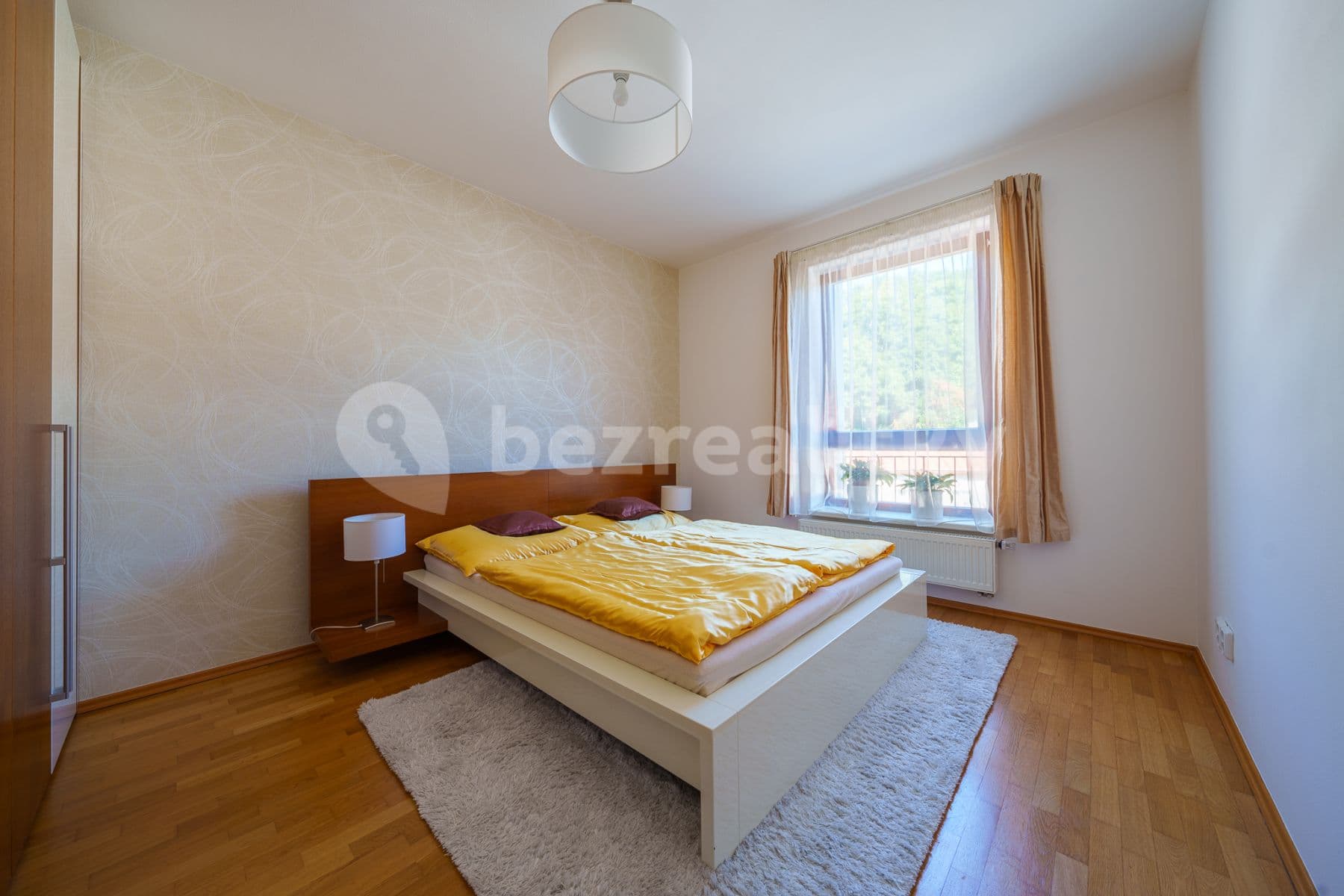 2 bedroom with open-plan kitchen flat to rent, 80 m², Podvinný mlýn, Prague, Prague 2 bedroom with open-plan kitchen flat to rent, 80 m², Podvinný mlýn, Prague, Prague