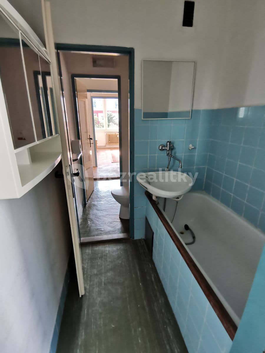 3 bedroom with open-plan kitchen flat to rent, 85 m², Molákova, Prague, Prague 3 bedroom with open-plan kitchen flat to rent, 85 m², Molákova, Prague, Prague
