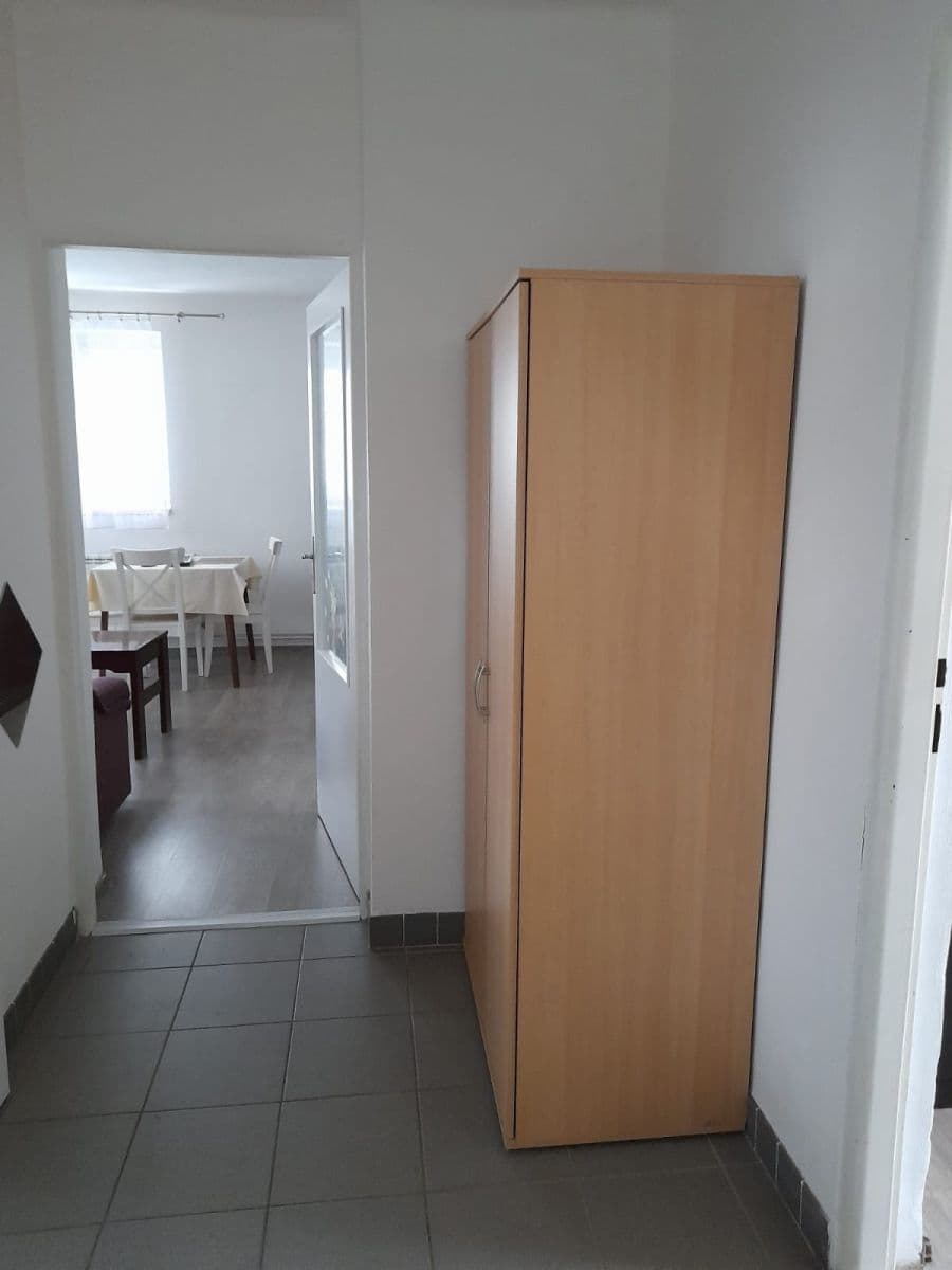 3 bedroom flat to rent, 100 m², V Paloukách, Zruč nad Sázavou, Středočeský Region 3 bedroom flat to rent, 100 m², V Paloukách, Zruč nad Sázavou, Středočeský Region