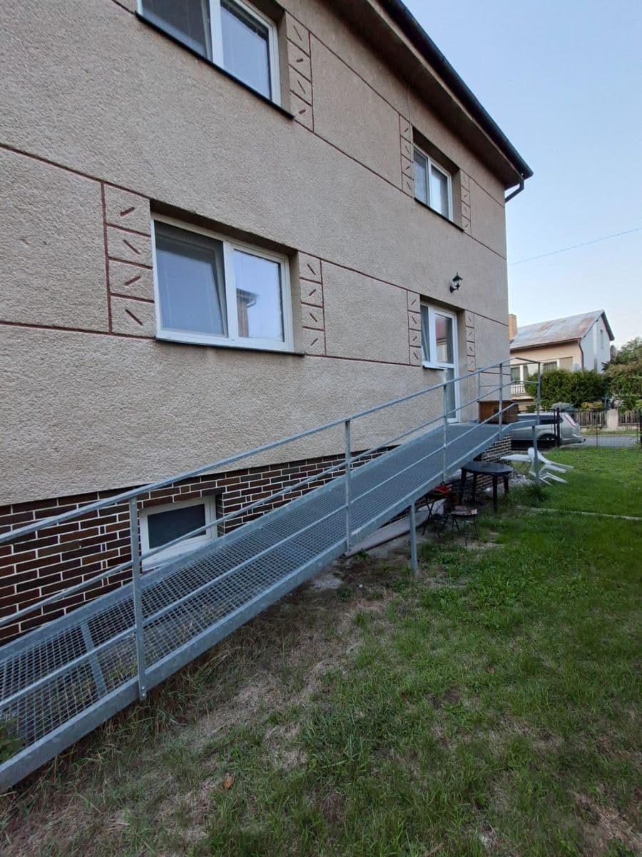 3 bedroom flat to rent, 100 m², V Paloukách, Zruč nad Sázavou, Středočeský Region 3 bedroom flat to rent, 100 m², V Paloukách, Zruč nad Sázavou, Středočeský Region