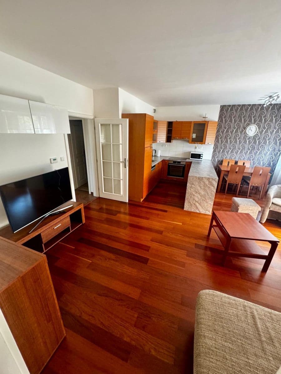 2 bedroom with open-plan kitchen flat to rent, 65 m², Trojmezní, Šestajovice, Středočeský Region 2 bedroom with open-plan kitchen flat to rent, 65 m², Trojmezní, Šestajovice, Středočeský Region