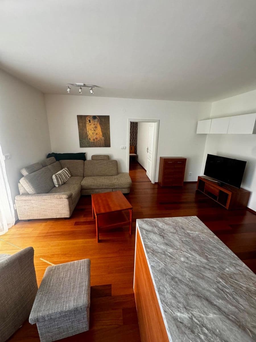 2 bedroom with open-plan kitchen flat to rent, 65 m², Trojmezní, Šestajovice, Středočeský Region 2 bedroom with open-plan kitchen flat to rent, 65 m², Trojmezní, Šestajovice, Středočeský Region