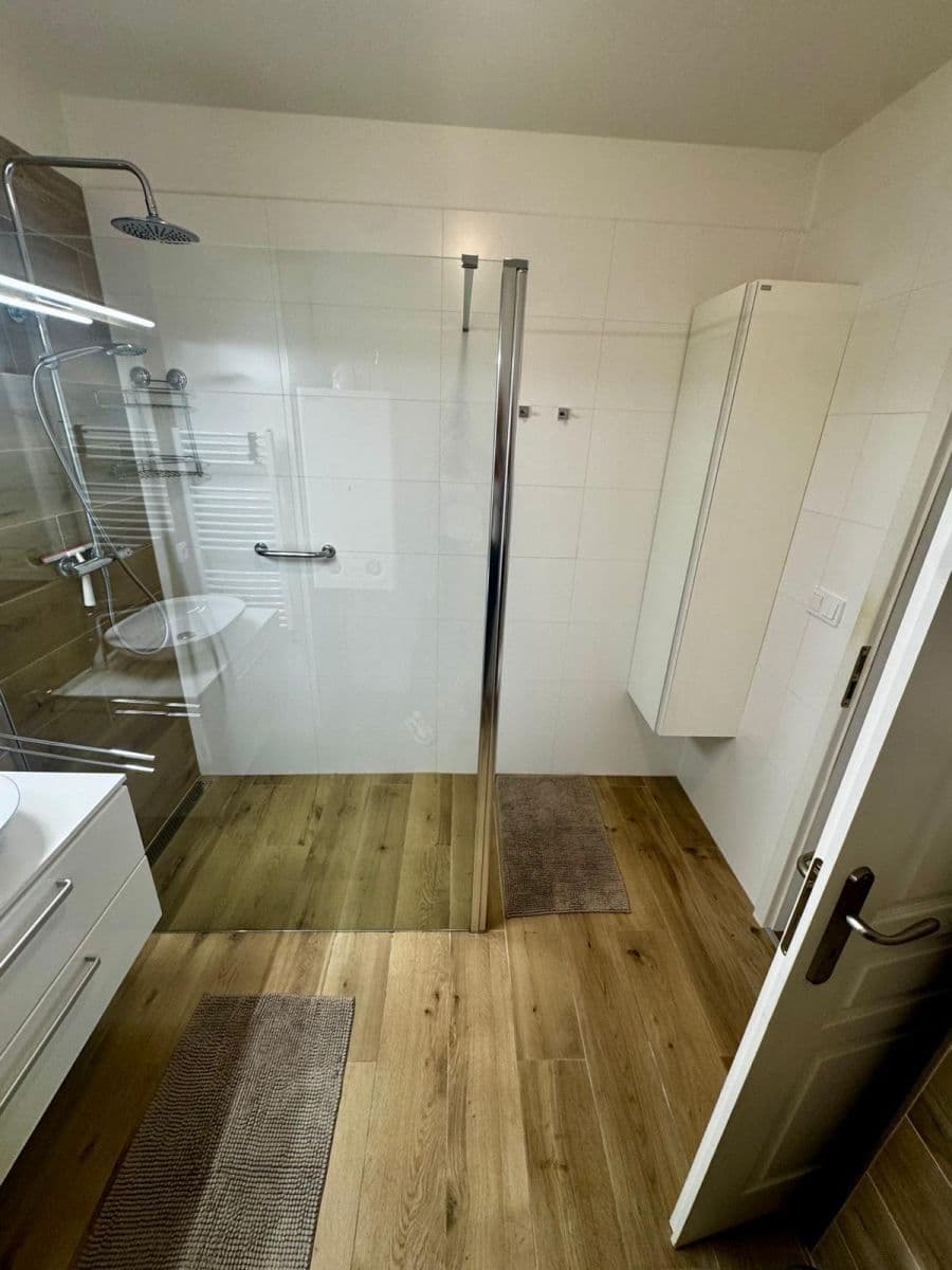 2 bedroom with open-plan kitchen flat to rent, 65 m², Trojmezní, Šestajovice, Středočeský Region 2 bedroom with open-plan kitchen flat to rent, 65 m², Trojmezní, Šestajovice, Středočeský Region