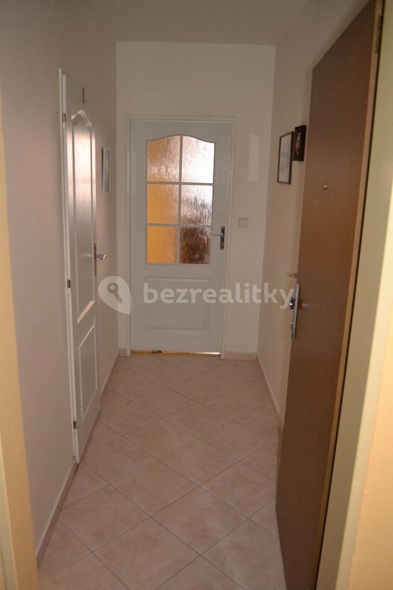 Studio flat to rent, 41 m², Hnězdenská, Prague, Prague Studio flat to rent, 41 m², Hnězdenská, Prague, Prague