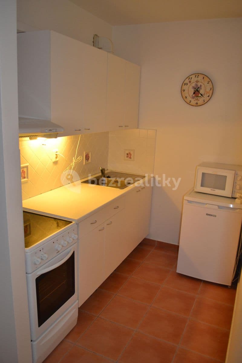 Studio flat to rent, 41 m², Hnězdenská, Prague, Prague Studio flat to rent, 41 m², Hnězdenská, Prague, Prague