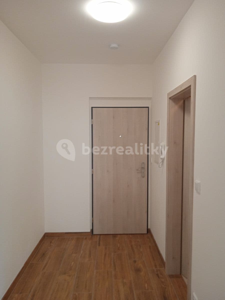Studio flat to rent, 32 m², Nerudova, Poděbrady, Středočeský Region Studio flat to rent, 32 m², Nerudova, Poděbrady, Středočeský Region