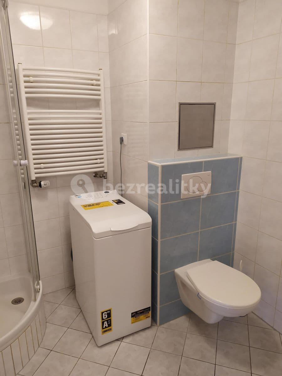 Studio flat to rent, 39 m², U Měšťanského pivovaru, Prague, Prague Studio flat to rent, 39 m², U Měšťanského pivovaru, Prague, Prague