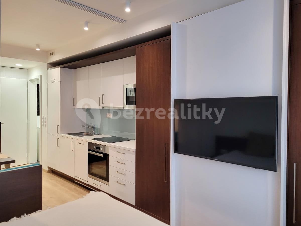 Studio flat to rent, 31 m², Mukařovského, Prague, Prague Studio flat to rent, 31 m², Mukařovského, Prague, Prague